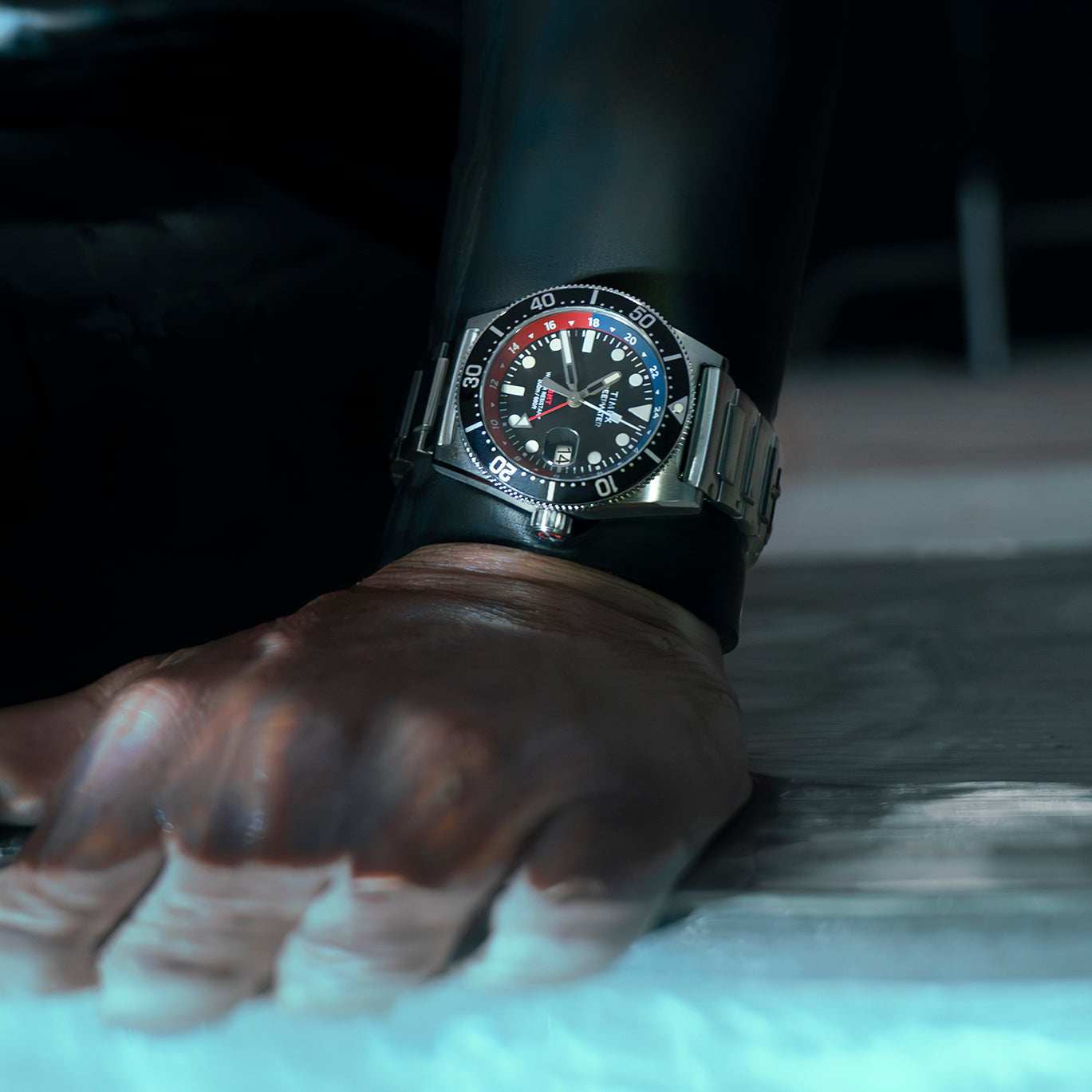 Wrist Timex Gmt Review Timex Deepwater Reef 200 Gmt 40mm Stainless