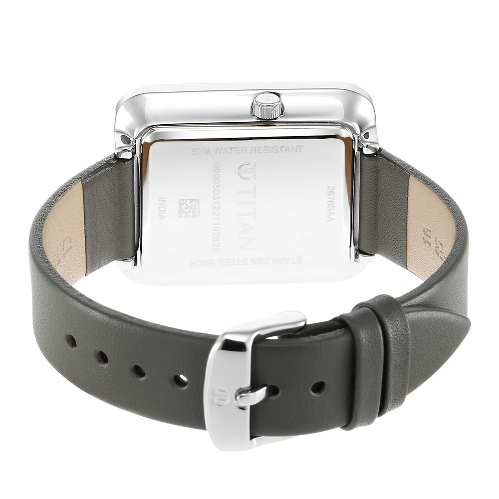 Titan Wander 3-Hand 32.5mm x 38.5mm Leather Band